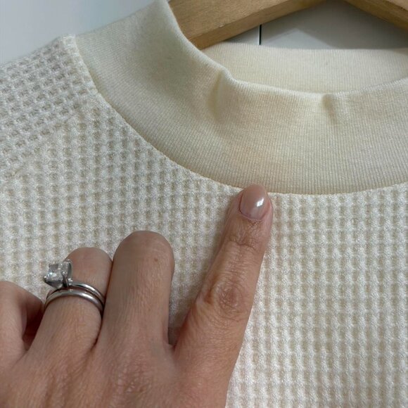 Madewell Waffle Knit Long Sleeve Crewneck Tee in Winter White, Size Medium - Picture 7 of 9